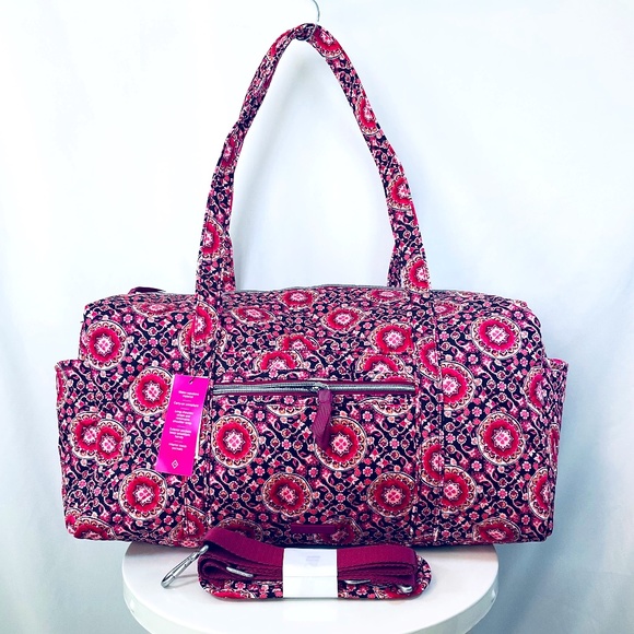 Vera Bradley Handbags - 🌸Vera Bradley Medium Duffel Duffle Travel Bag Suitcase Spring Break